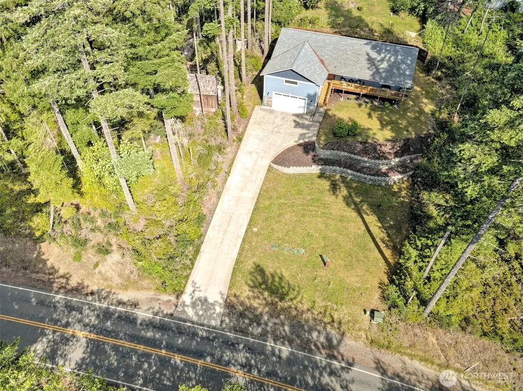 5031 E Rasor Road W Belfair WA 98528