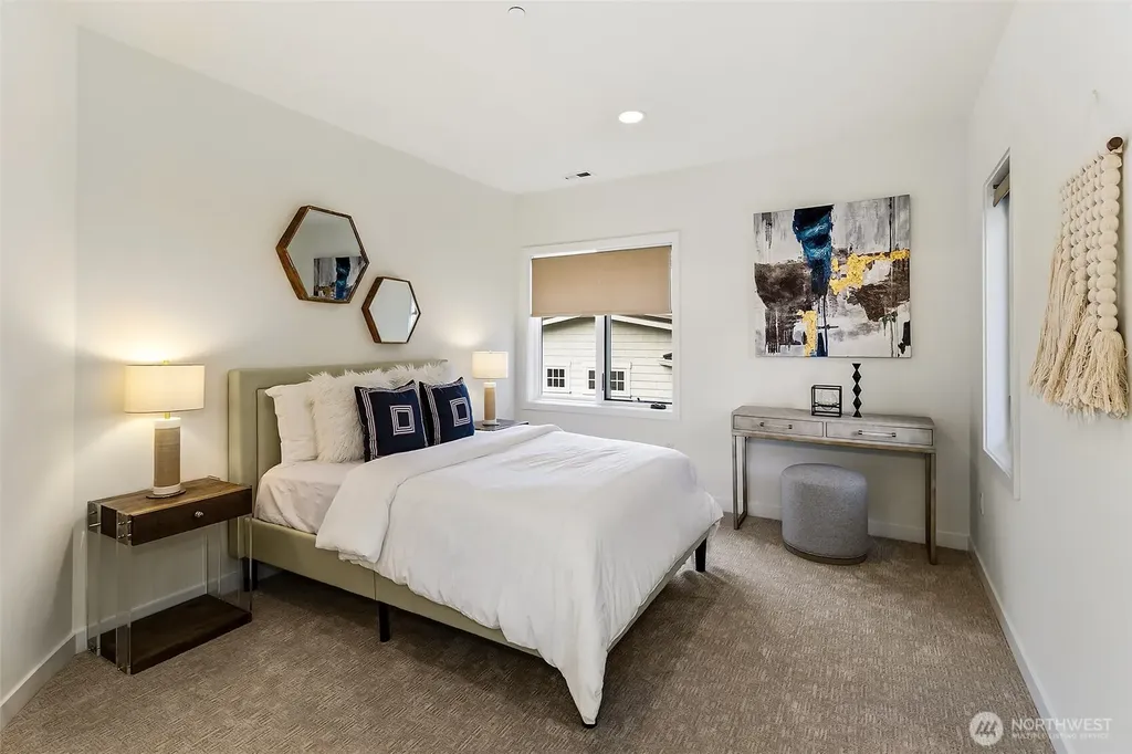 526 14th Avenue W Kirkland WA 98033
