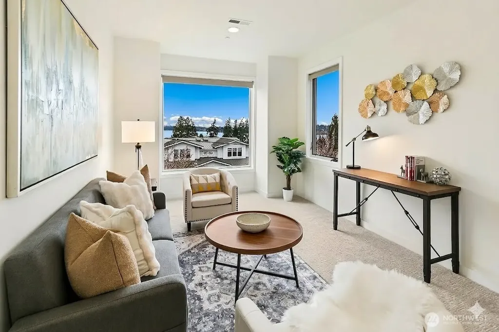 526 14th Avenue W Kirkland WA 98033