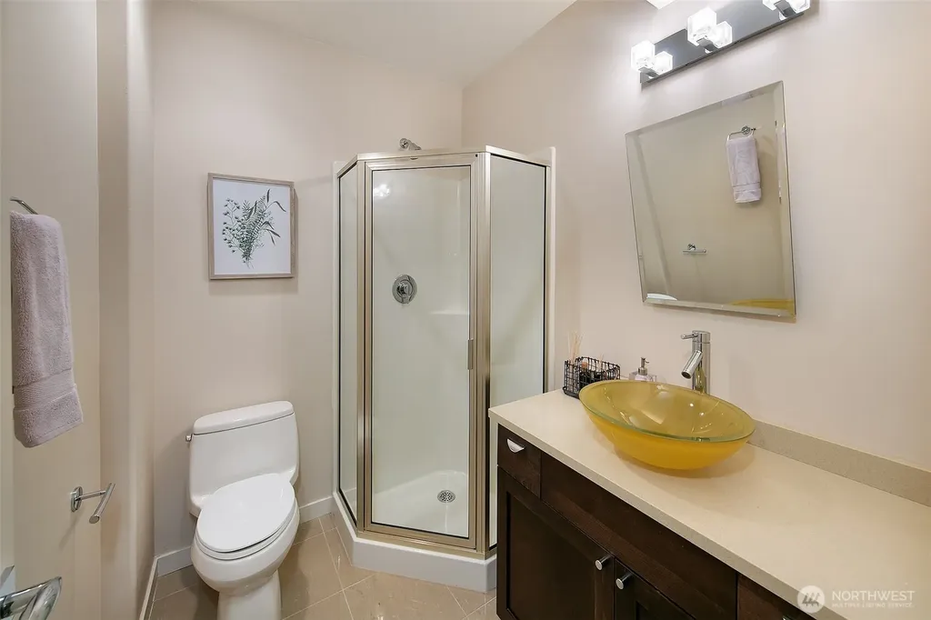 526 14th Avenue W Kirkland WA 98033