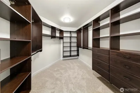 526 14th Avenue W Kirkland WA 98033