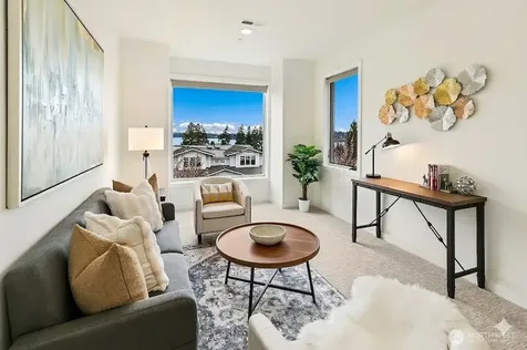 526 14th Avenue W Kirkland WA 98033