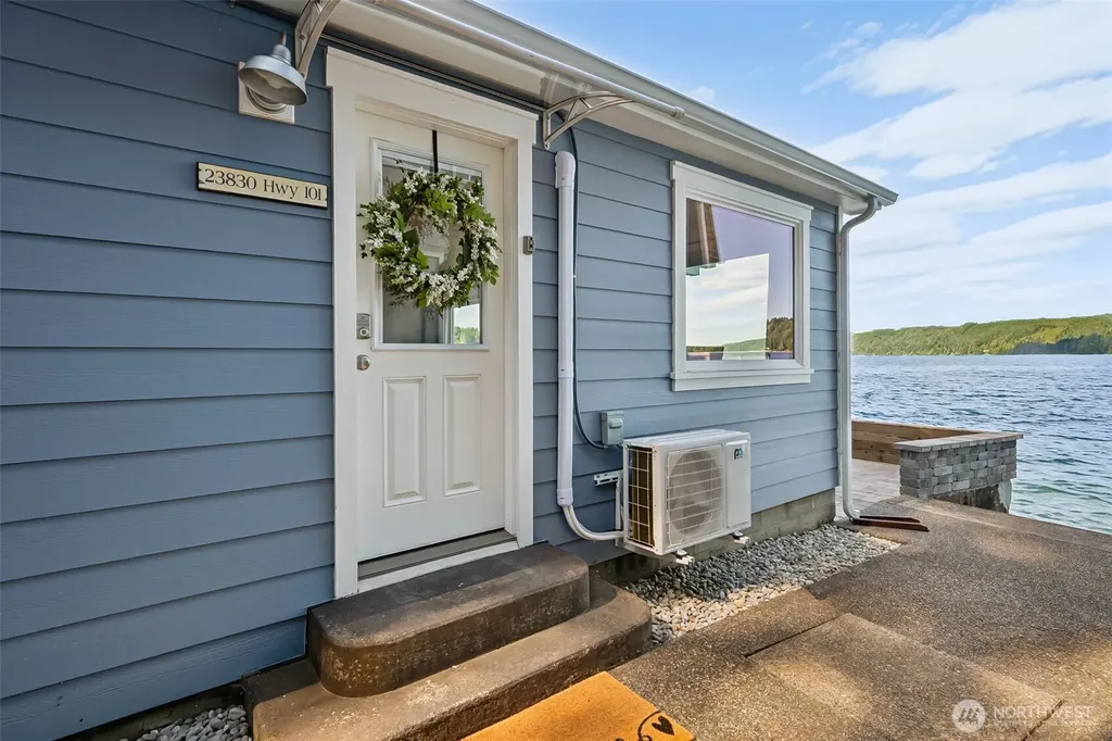 23830 N Us Highway 101 Hoodsport WA 98548