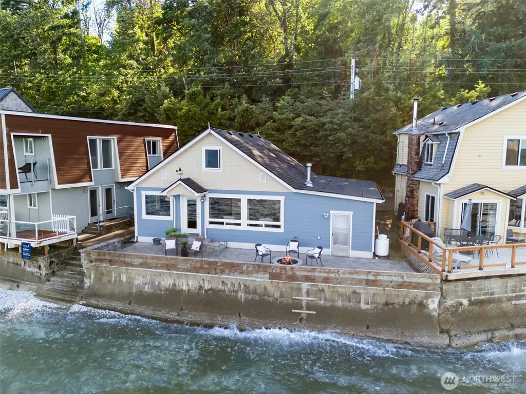 23830 N Us Highway 101 Hoodsport WA 98548