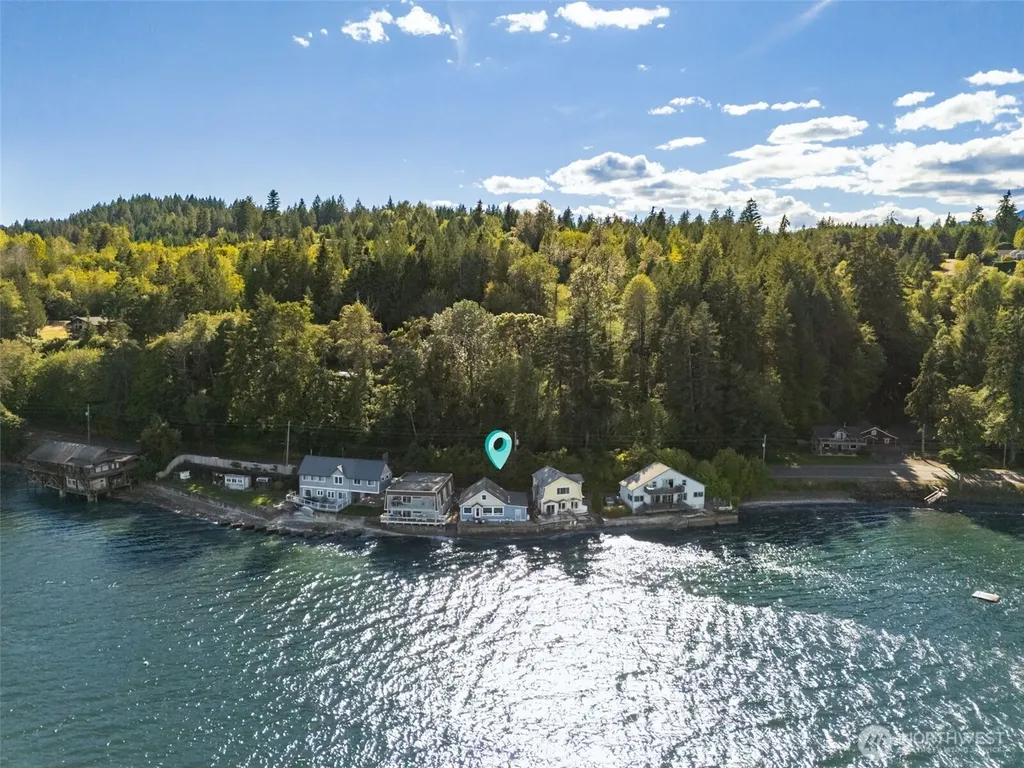 23830 N Us Highway 101 Hoodsport WA 98548
