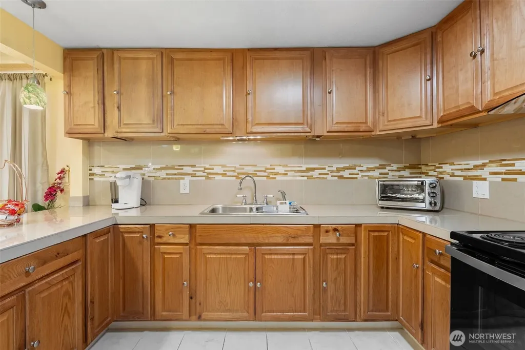 30621 8th Place S Federal Way WA 98003