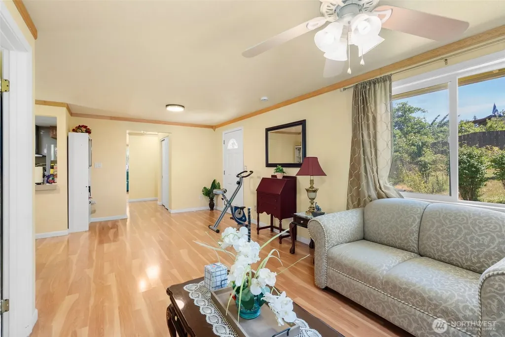 30621 8th Place S Federal Way WA 98003