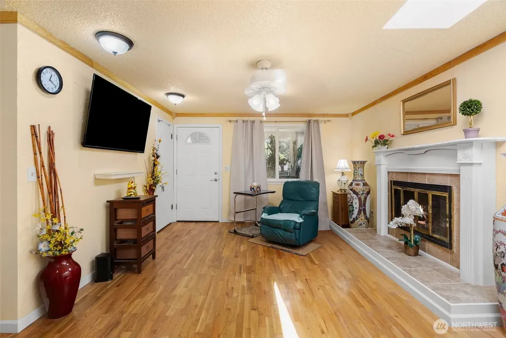 30621 8th Place S Federal Way WA 98003