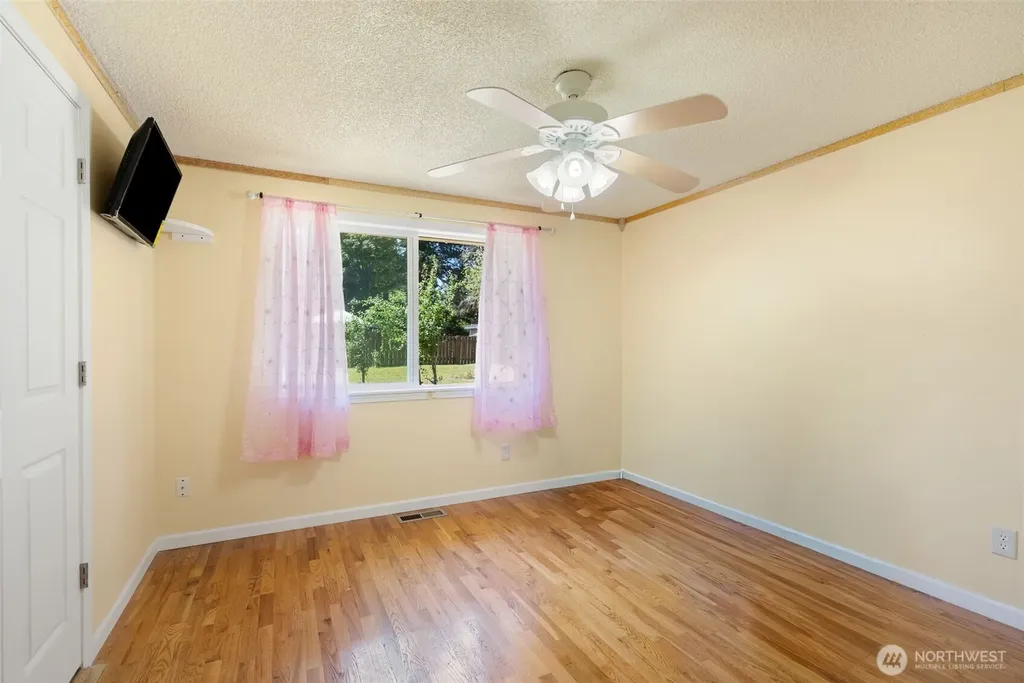 30621 8th Place S Federal Way WA 98003