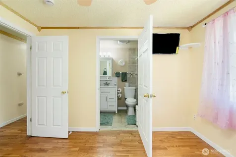 30621 8th Place S Federal Way WA 98003