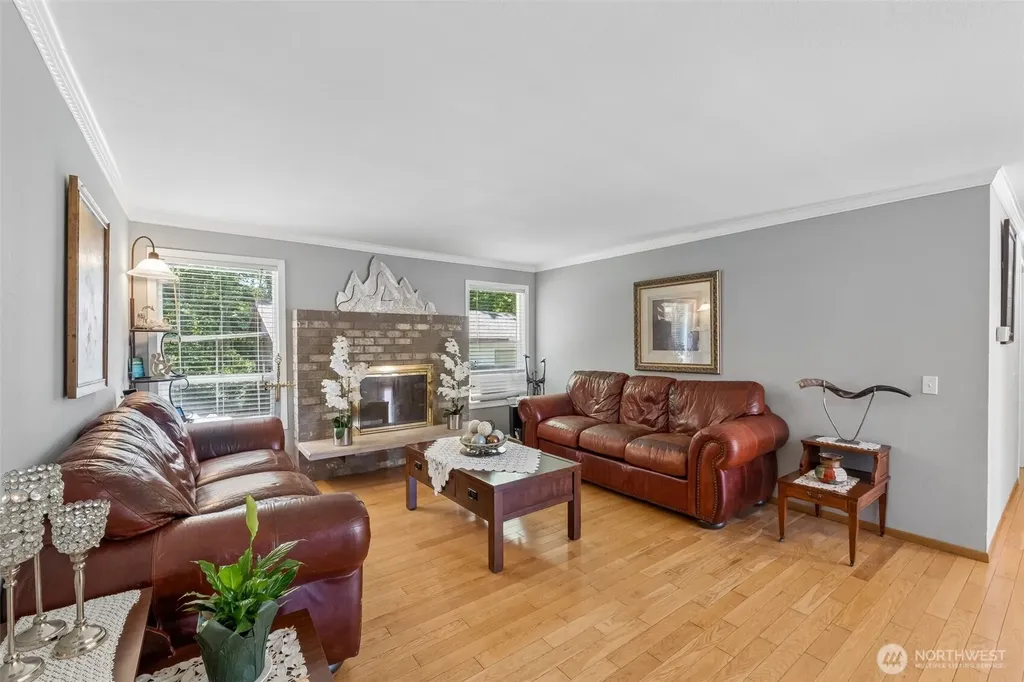 521 SW 317th Place Federal Way WA 98023
