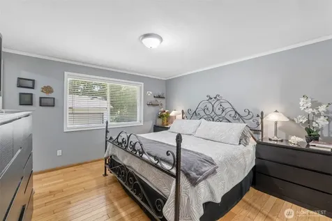 521 SW 317th Place Federal Way WA 98023