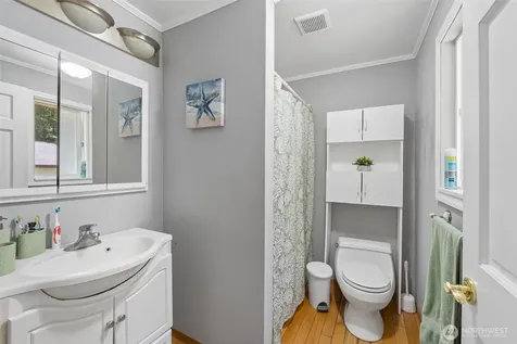 521 SW 317th Place Federal Way WA 98023