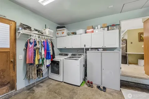 521 SW 317th Place Federal Way WA 98023