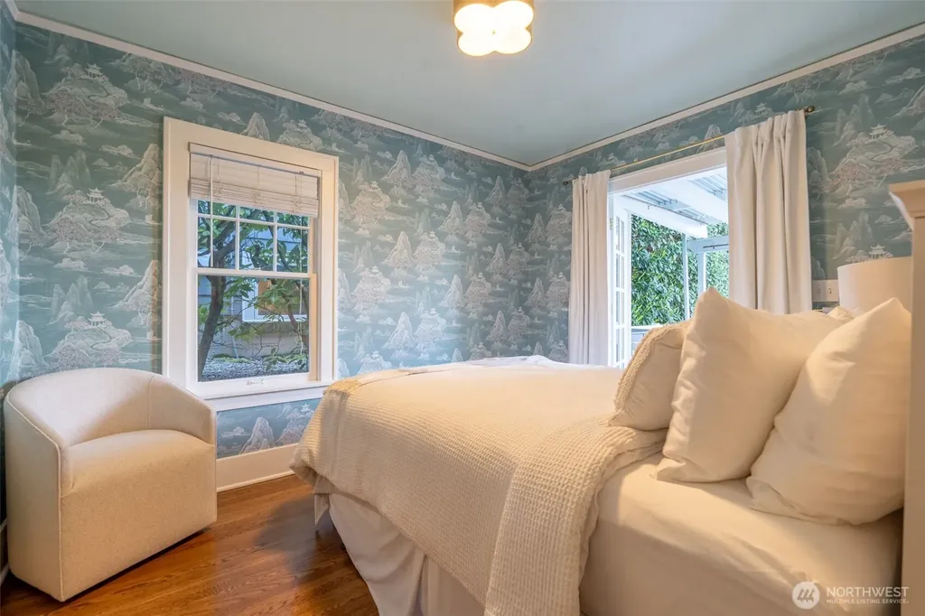 2218 E Mcgraw Street Seattle WA 98112