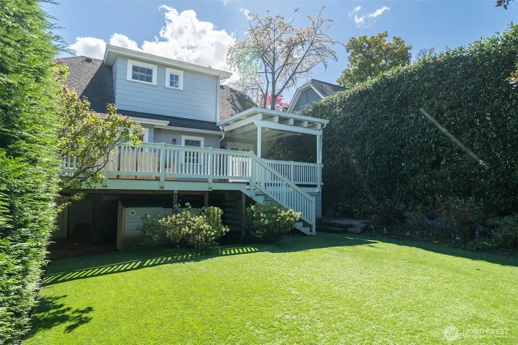 2218 E Mcgraw Street Seattle WA 98112