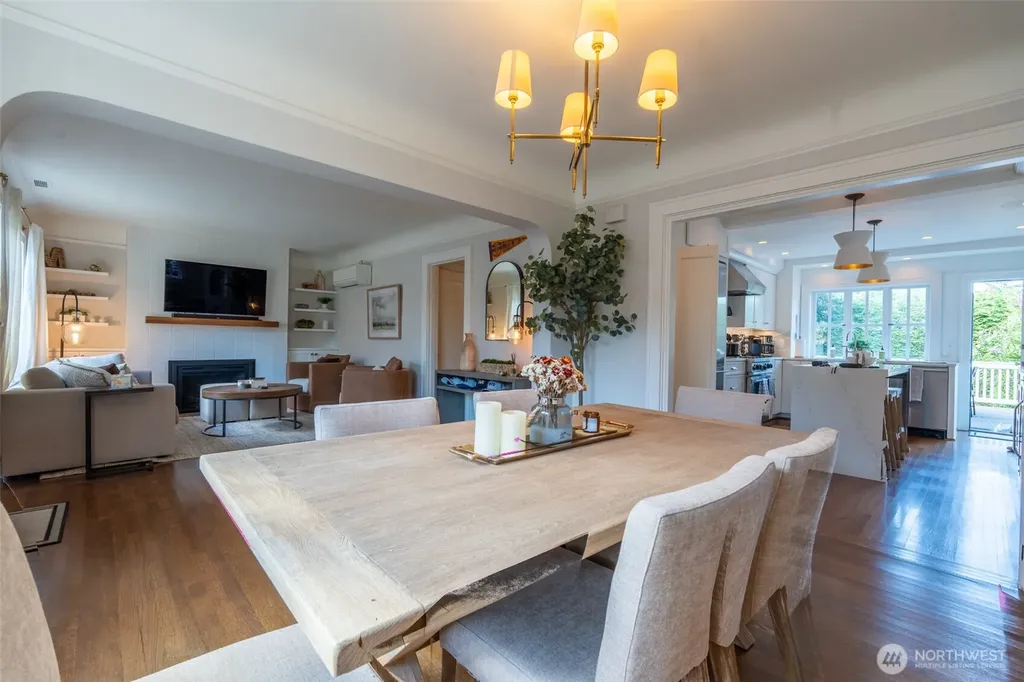2218 E Mcgraw Street Seattle WA 98112