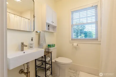 2218 E Mcgraw Street Seattle WA 98112
