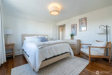 2218 E Mcgraw Street Seattle WA 98112