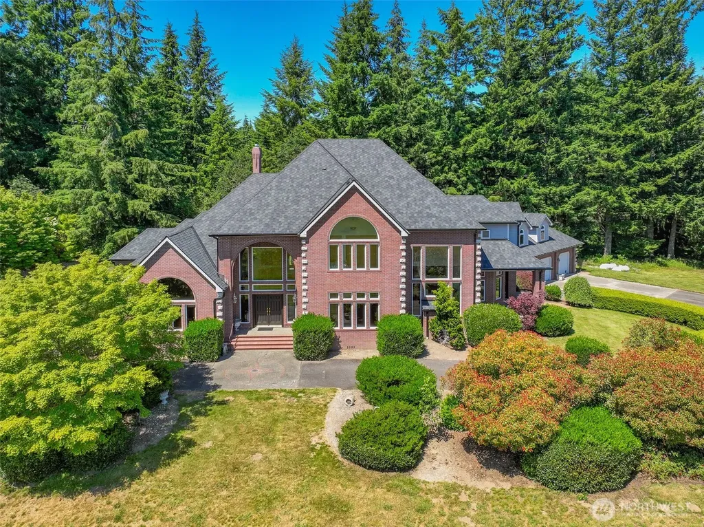 12540 123rd Avenue SE Rainier WA 98576