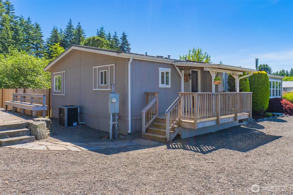 12540 123rd Avenue SE Rainier WA 98576