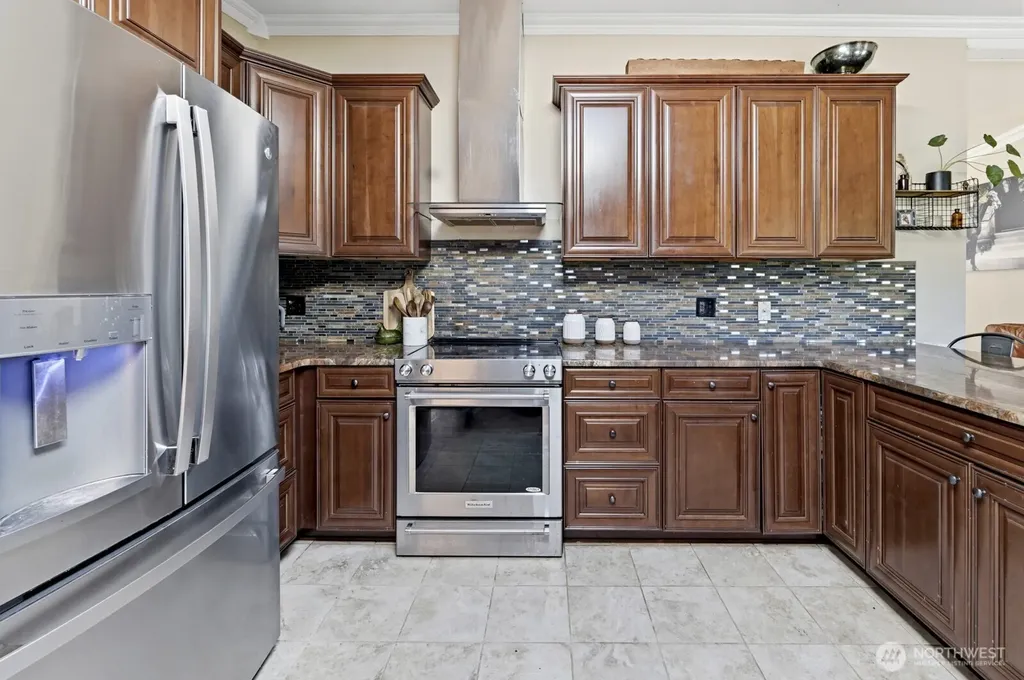 12540 123rd Avenue SE Rainier WA 98576