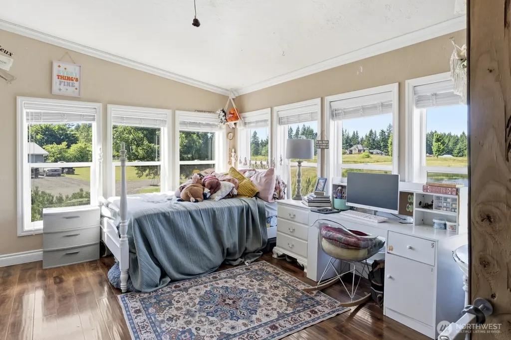 12540 123rd Avenue SE Rainier WA 98576