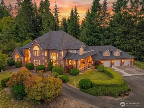 12540 123rd Avenue SE Rainier WA 98576
