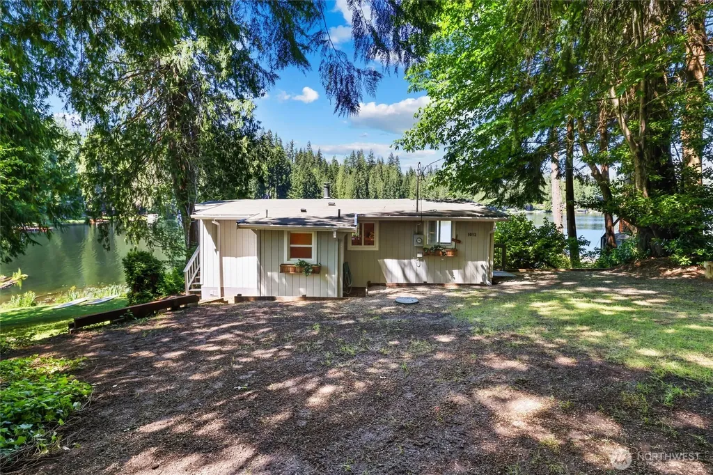 1012 S Lake Roesiger Road Snohomish WA 98290