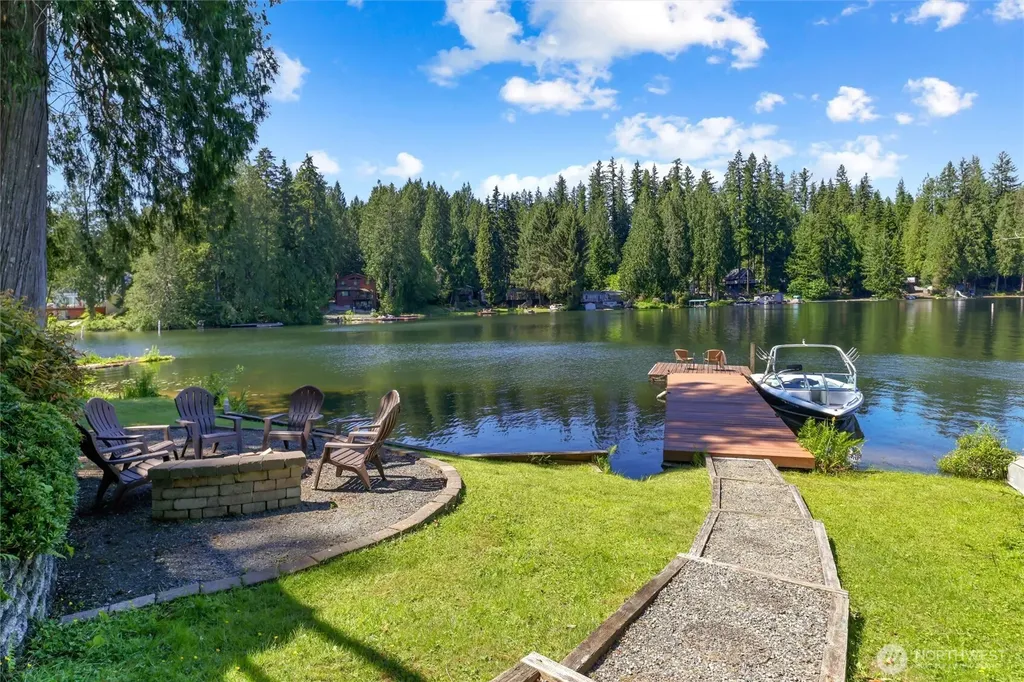 1012 S Lake Roesiger Road Snohomish WA 98290
