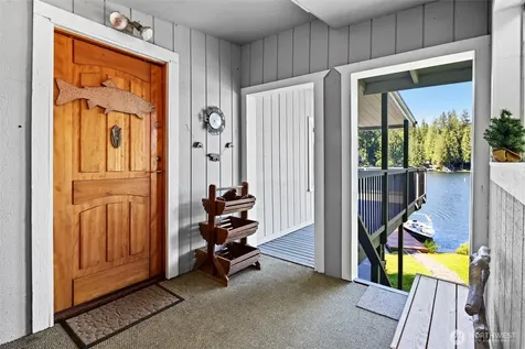 1012 S Lake Roesiger Road Snohomish WA 98290