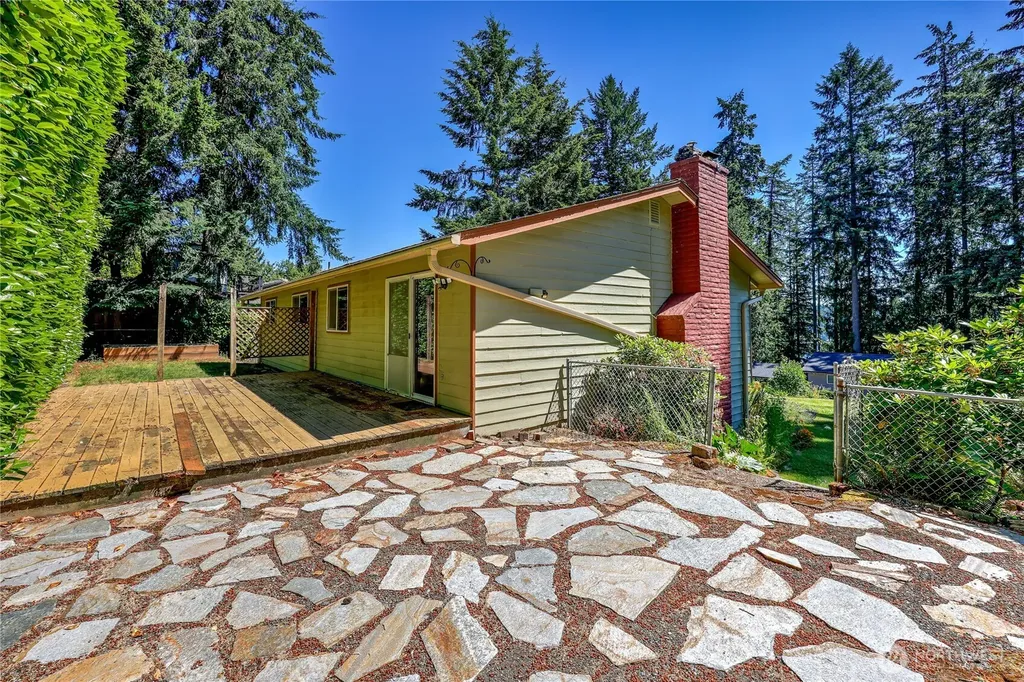 5929 Fern Avenue NE Bremerton WA 98311