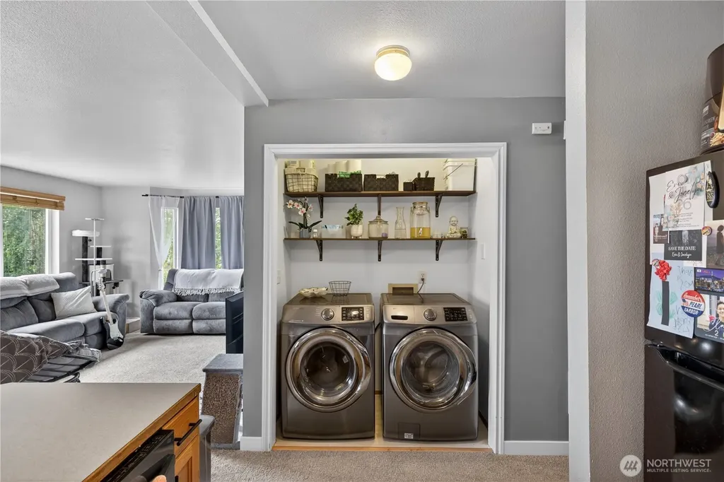 320 SE Barrington Drive Oak Harbor WA 98277