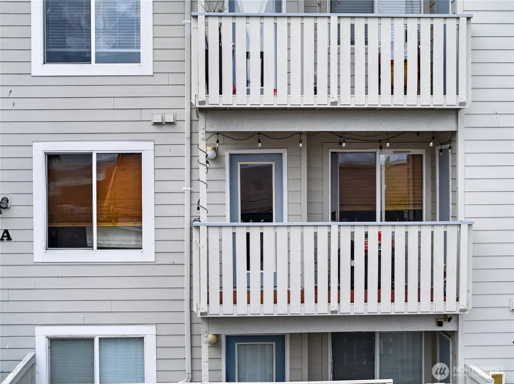 320 SE Barrington Drive Oak Harbor WA 98277