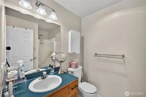 320 SE Barrington Drive Oak Harbor WA 98277