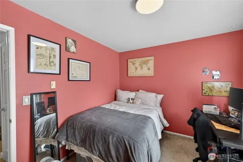 320 SE Barrington Drive Oak Harbor WA 98277