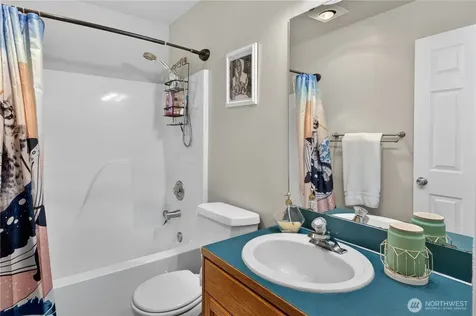 320 SE Barrington Drive Oak Harbor WA 98277