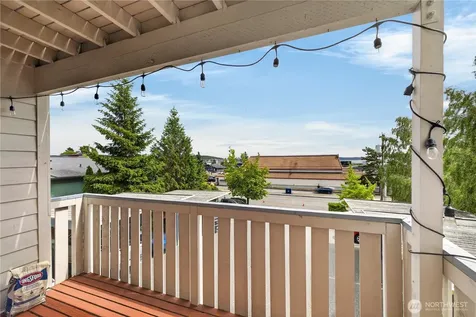 320 SE Barrington Drive Oak Harbor WA 98277