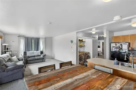 320 SE Barrington Drive Oak Harbor WA 98277