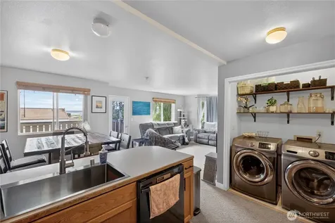 320 SE Barrington Drive Oak Harbor WA 98277
