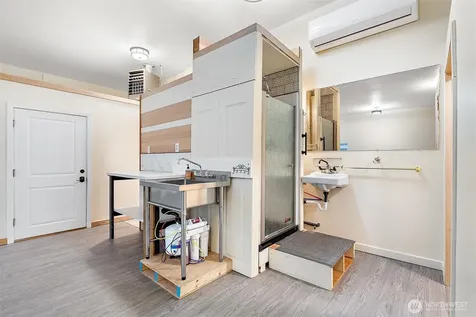 8419 S 116th Seattle WA 98178