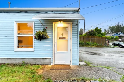 8419 S 116th Seattle WA 98178