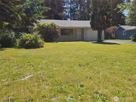 151 S Little John Lane N Forks WA 98331