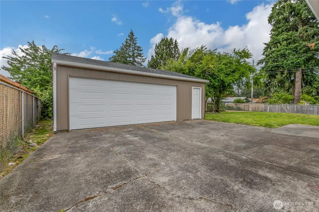 17002 6th Avenue E Spanaway WA 98387