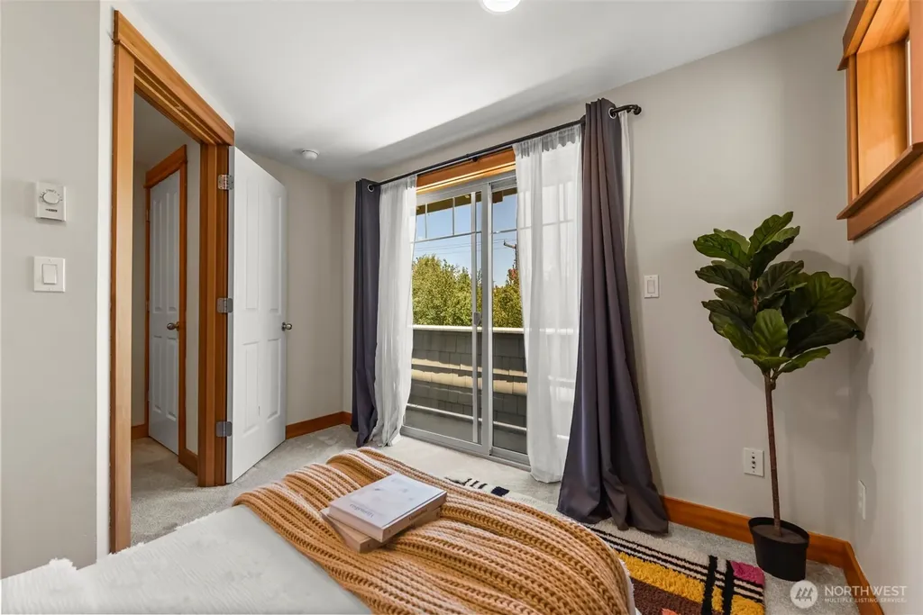 4105 Fremont Avenue N Seattle WA 98103