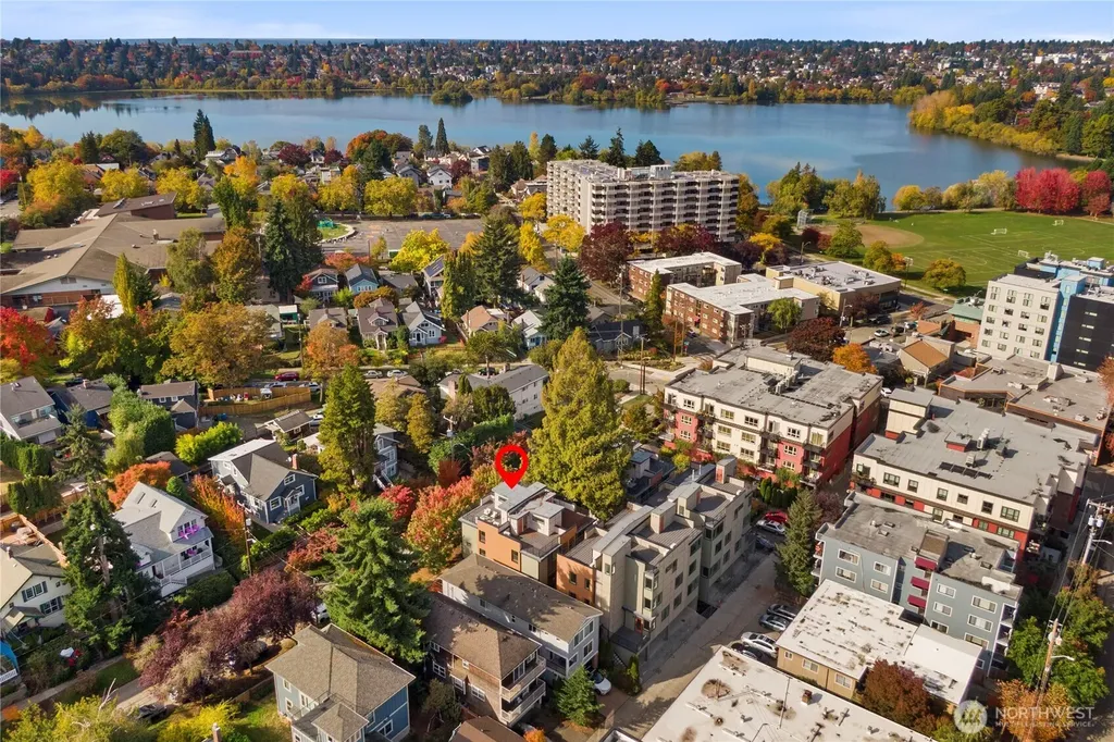 6544 Latona Avenue NE Seattle WA 98115