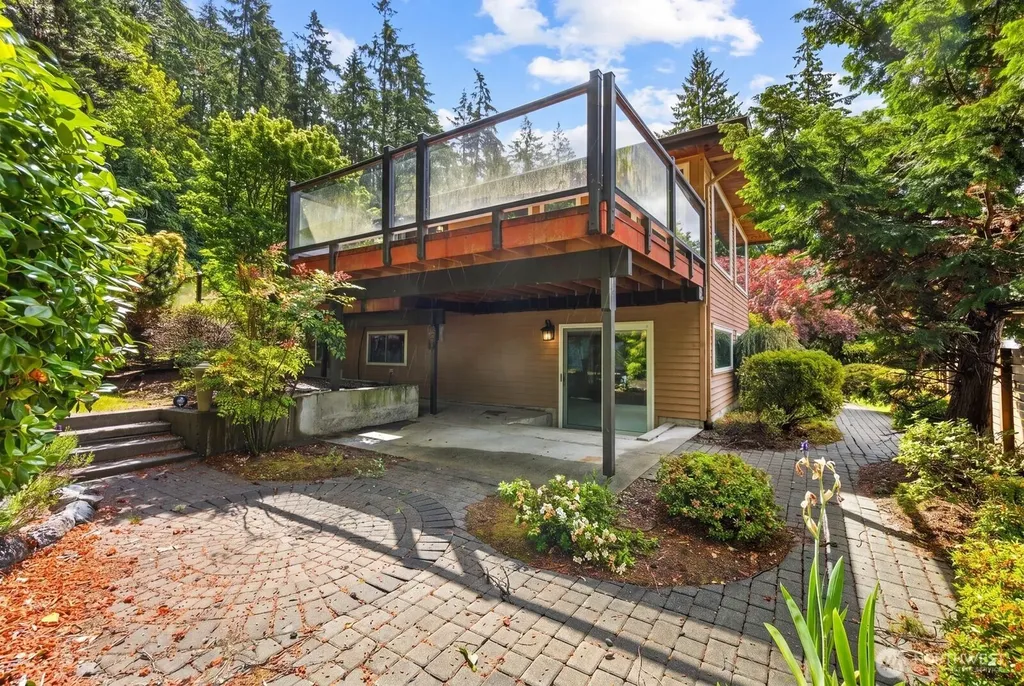7011 165th Place SW Edmonds WA 98026
