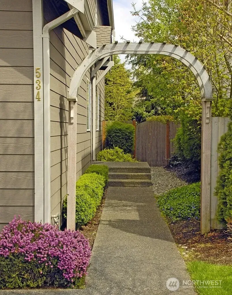 534 240 Avenue SE Sammamish WA 98074