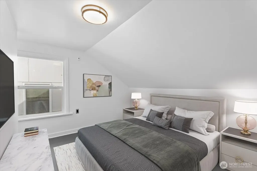 2609 SW Adams Street Seattle WA 98126