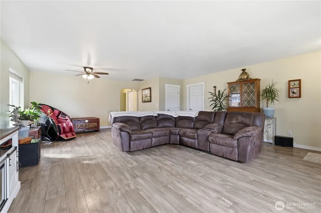 9816 Ramsay Dr SE Yelm WA 98597